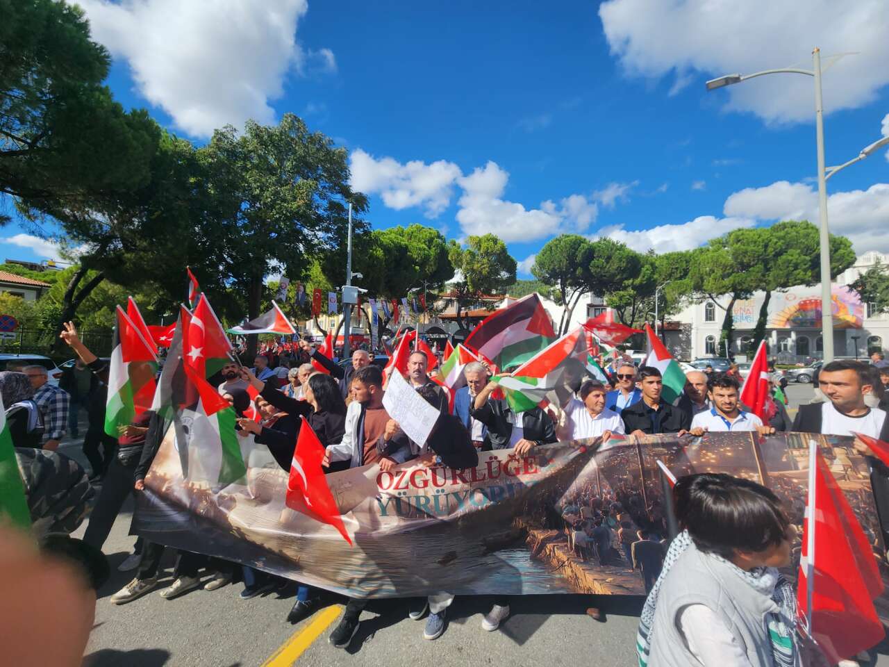 Muğla’da Gazze ve Küresel Sumud Filosuna Destek Yürüyüşü 9